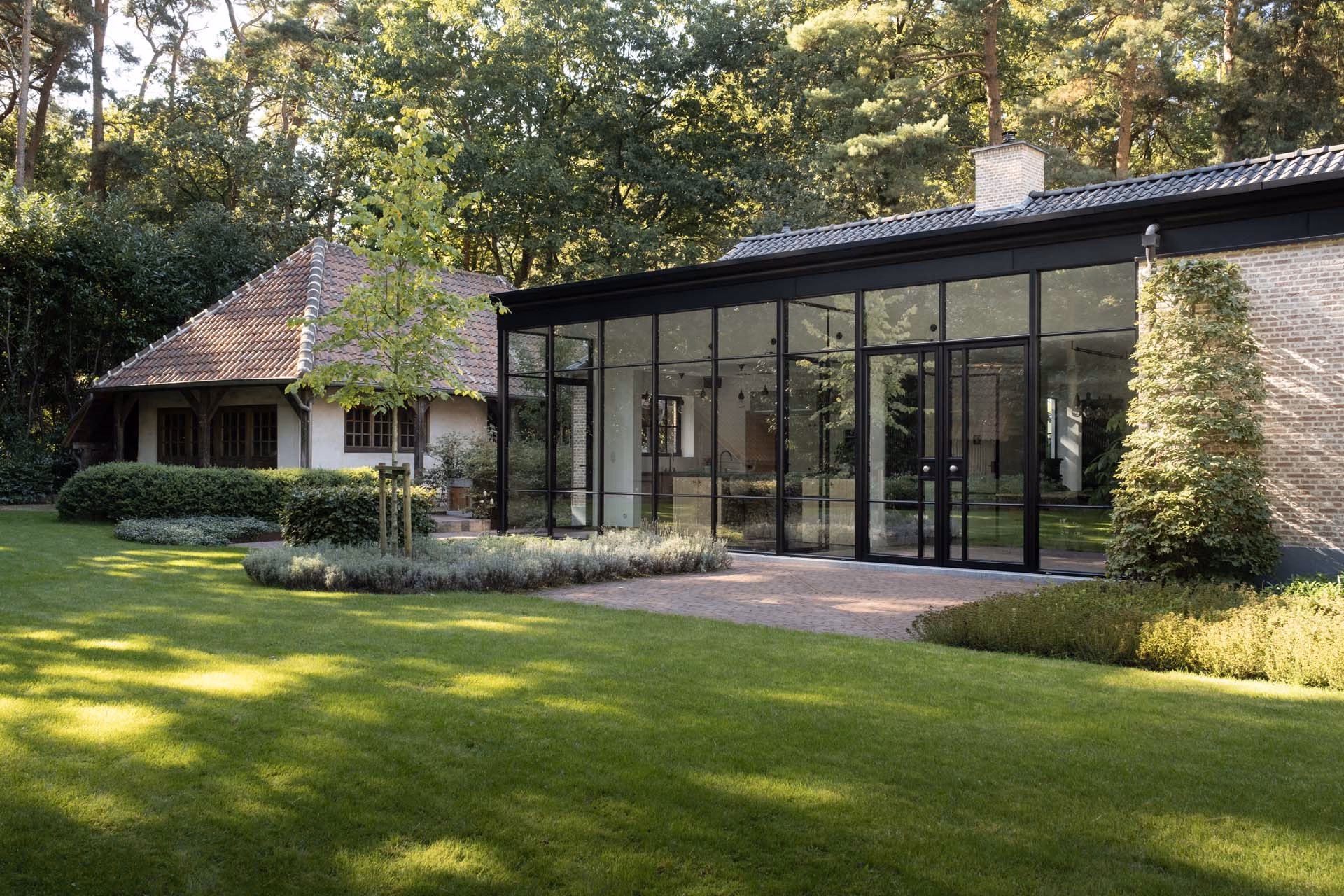 Landelijke steellook veranda in Pulle