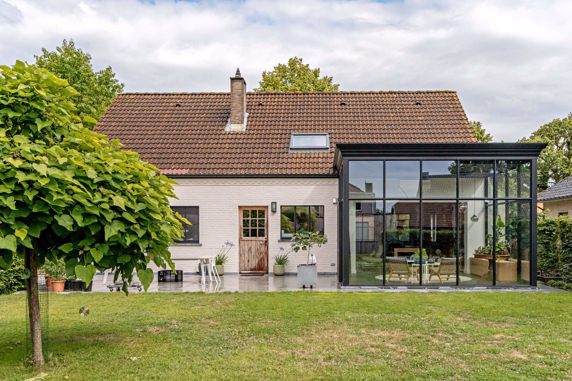 Landelijke steellook veranda met lichtstraat in Turnhout